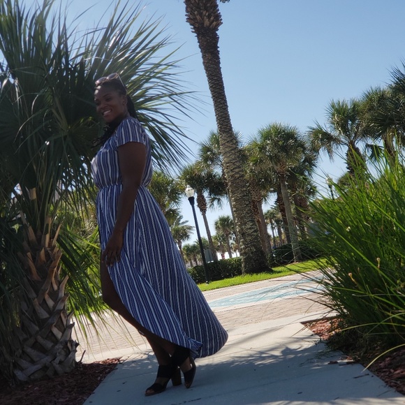 Romper w/ Train - Picture 6 of 6